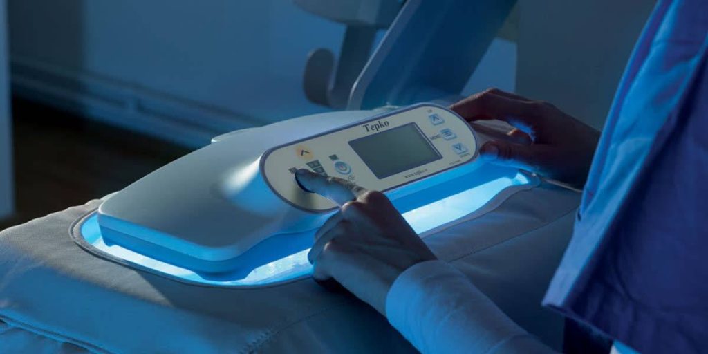 دستگاه فتوتراپی بیمارستانی